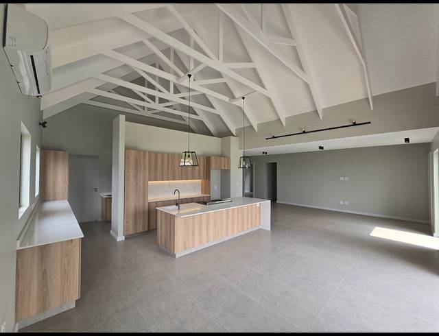 4 BEDROOM HOUSE FOR SALE IN SPRINGVALE COUNTRY ESTATE